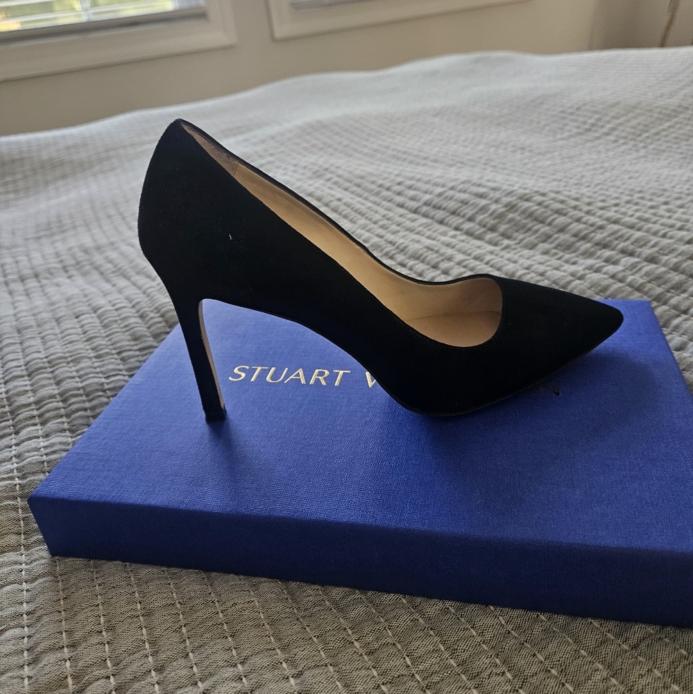 Shoe - Picture 2 of 6